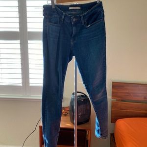 🔥FINAL PRICE🔥 Levi’s 711 Skinny Ankle Jeans